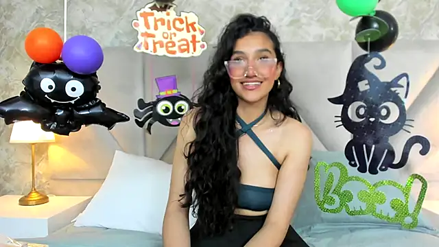 ValentiinaCruz online show from October 6, 2025, 7:14 pm