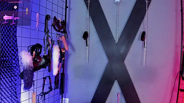 VictoryaLiah BDSM online show from November 14, 2025, 10:41 am