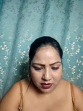 hornypriya696 online show from October 3, 2025, 6:20 pm