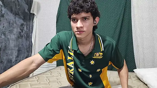 Samuel Hills II online show from April 21, 2026, 10:05 pm