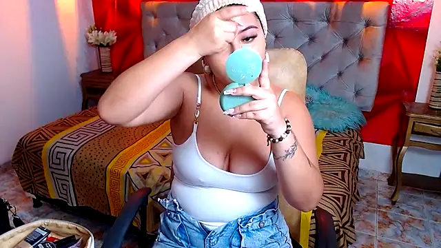 IsabellaaSweet online show from October 4, 2025, 12:50 pm