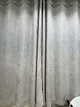 xiaoqiao ss online show from December 17, 2025, 12:10 pm