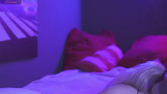 Snapshot of Nelly_Carroll chatting on October 28, 2025, 2:34 am Nelly Carroll online show from October 28, 2025, 2:34 am