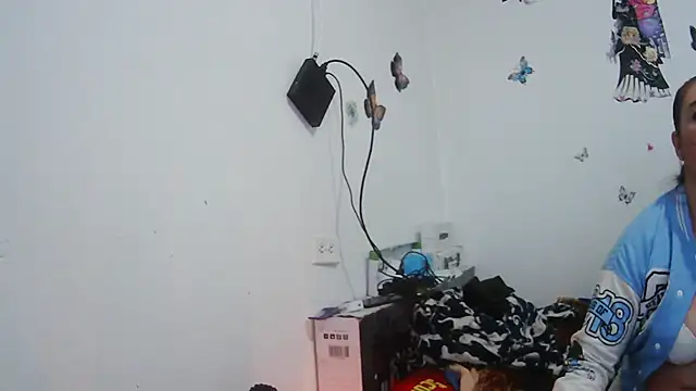 Snapshot of AddyStuart_ chatting on September 24, 2025, 11:21 pm AddyStuart  online show from September 24, 2025, 11:21 pm