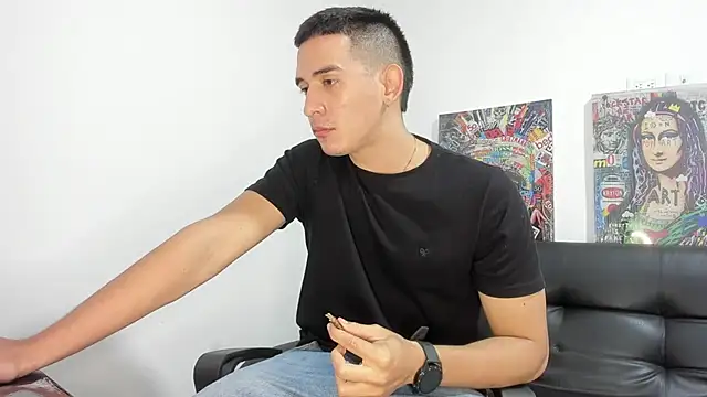 Snapshot of Mike3Xxx chatting on September 30, 2025, 4:29 am Mike3Xxx online show from September 30, 2025, 4:29 am