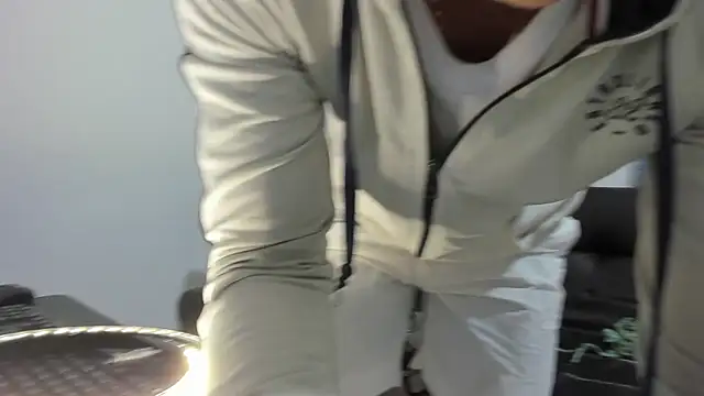 Snapshot of Mike3Xxx chatting on October 3, 2025, 12:58 am Mike3Xxx online show from October 3, 2025, 12:58 am