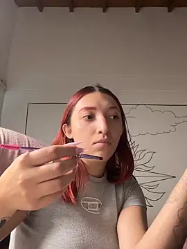 Snapshot of Paulina-Wells chatting on October 14, 2025, 9:58 pm Paulina-Wells online show from October 14, 2025, 9:58 pm