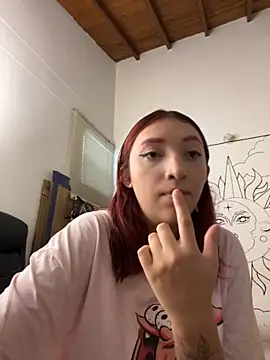 Snapshot of Paulina-Wells chatting on September 20, 2025, 8:58 pm Paulina-Wells online show from September 20, 2025, 8:58 pm