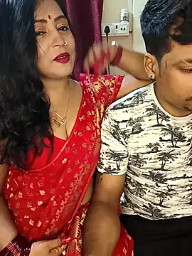 Hotbhabi305 online show from April 11, 2026, 5:05 pm