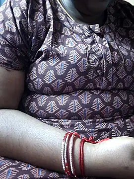 Snapshot of TAMIL_ELAKKIYA chatting on November 7, 2025, 4:39 am TAMIL ELAKKIYA online show from November 7, 2025, 4:39 am