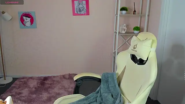 Bunny Luvv online show from September 13, 2025, 8:25 am