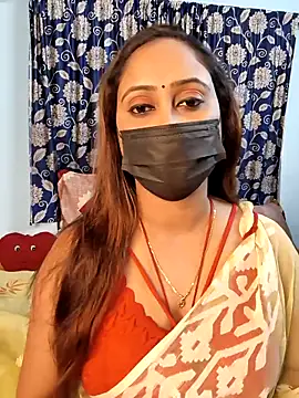 Cute-lusi online show from November 5, 2025, 7:39 pm