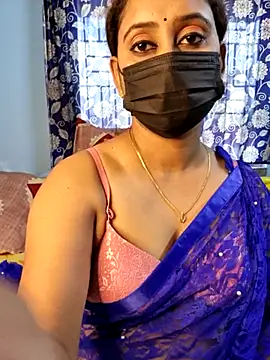 Cute-lusi online show from September 13, 2025, 1:16 am