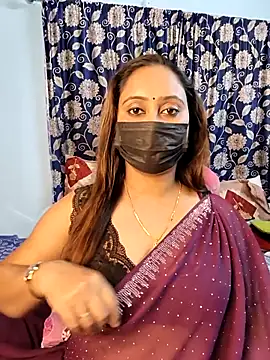 Cute-lusi online show from November 23, 2025, 5:12 pm