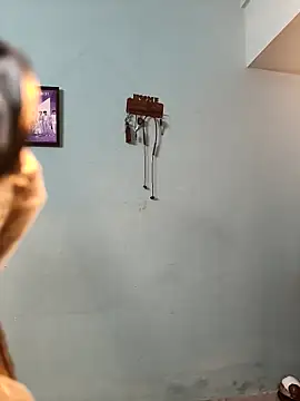 Cute-lusi online show from October 14, 2025, 2:39 pm