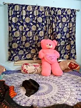 Cute-lusi online show from September 18, 2025, 7:28 pm