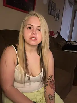 JuicyExxxperience online show from February 12, 2026, 3:01 pm