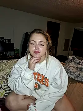 Snapshot of JuicyExxxperience chatting on October 30, 2025, 11:30 am JuicyExxxperience online show from October 30, 2025, 11:30 am