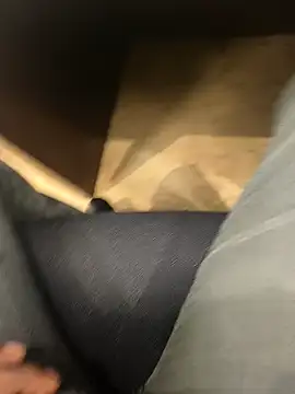 Snapshot of hotboy43339 chatting on October 23, 2025, 6:34 am hotboy43339 online show from October 23, 2025, 6:34 am