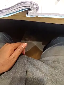 hotboy43339 online show from January 7, 2026, 2:49 am