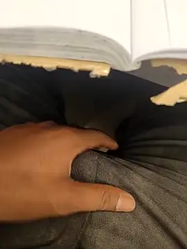 Snapshot of hotboy43339 chatting on October 13, 2025, 2:02 am hotboy43339 online show from October 13, 2025, 2:02 am