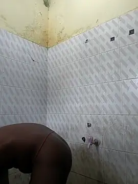 Snapshot of hotboy43339 chatting on September 25, 2025, 5:24 am hotboy43339 online show from September 25, 2025, 5:24 am