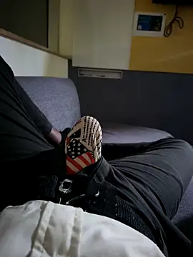 Snapshot of hotboy43339 chatting on October 17, 2025, 11:06 pm hotboy43339 online show from October 17, 2025, 11:06 pm