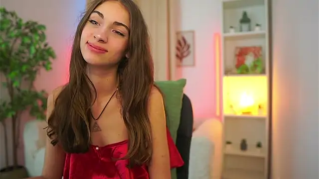 Sophie  Nice online show from September 27, 2025, 2:45 pm