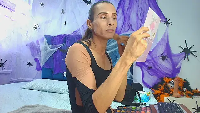 Snapshot of shantala_nastasiia chatting on October 5, 2025, 1:35 pm shantala nastasiia online show from October 5, 2025, 1:35 pm