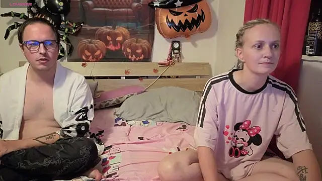 Snapshot of lisa_yummi chatting on October 22, 2025, 9:24 pm lisa yummi online show from October 22, 2025, 9:24 pm