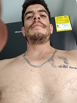 Snapshot of damian_bull chatting on October 18, 2025, 8:00 pm damian bull online show from October 18, 2025, 8:00 pm