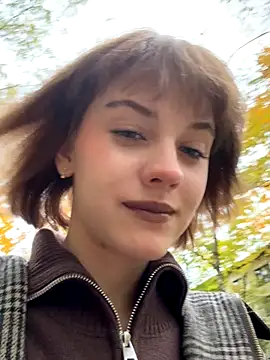 Snapshot of Only_April chatting on October 10, 2025, 9:10 am Only April online show from October 10, 2025, 9:10 am