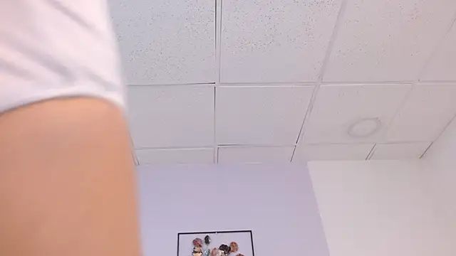 Celesstegh online show from April 8, 2026, 11:22 am