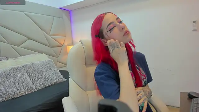 persefone 333 online show from October 6, 2025, 6:19 pm