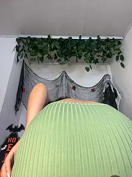 Snapshot of fetish_foot_ chatting on October 30, 2025, 4:15 pm fetish foot  online show from October 30, 2025, 4:15 pm