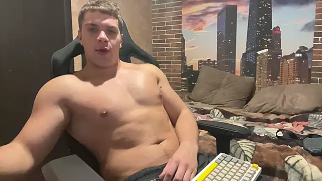 Snapshot of MusclePhantom chatting on October 14, 2025, 7:25 pm MusclePhantom online show from October 14, 2025, 7:25 pm