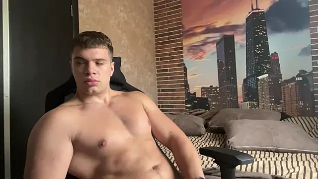 Snapshot of MusclePhantom chatting on October 3, 2025, 9:22 am MusclePhantom online show from October 3, 2025, 9:22 am