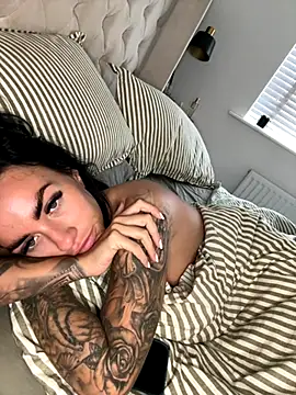BELLABLACKXUK online show from September 13, 2025, 1:00 pm
