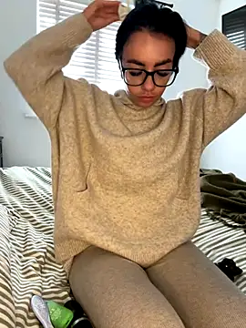 Snapshot of BELLABLACKXUK chatting on October 6, 2025, 11:22 am BELLABLACKXUK online show from October 6, 2025, 11:22 am