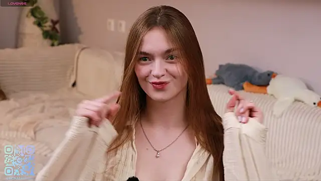 Snapshot of MarianFares chatting on October 4, 2025, 7:15 pm MarianFares online show from October 4, 2025, 7:15 pm