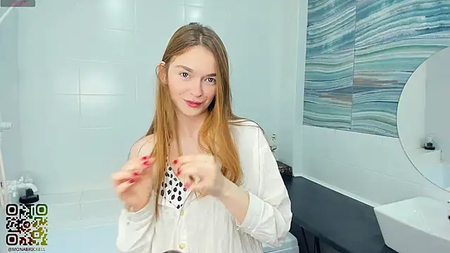 Snapshot of MarianFares chatting on October 29, 2025, 7:35 pm MarianFares online show from October 29, 2025, 7:35 pm