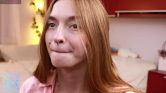 Snapshot of MarianFares chatting on October 9, 2025, 7:25 pm MarianFares online show from October 9, 2025, 7:25 pm