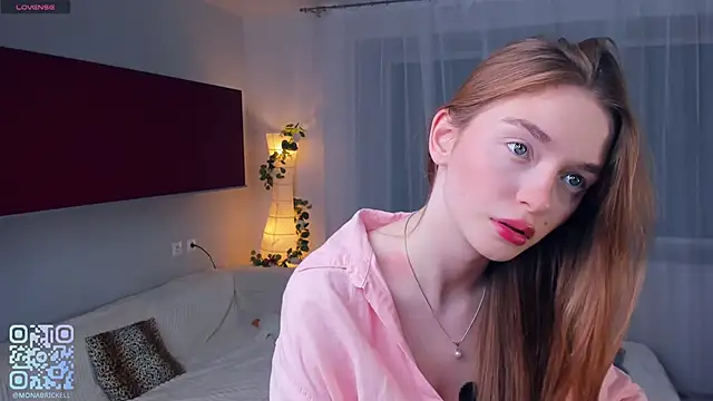 Snapshot of MarianFares chatting on October 18, 2025, 7:49 pm MarianFares online show from October 18, 2025, 7:49 pm