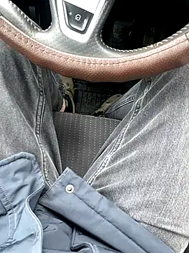 wwwiiilll online show from November 23, 2025, 9:30 am