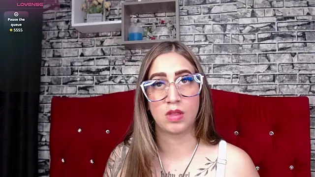 lolalove vip online show from September 15, 2025, 12:49 pm