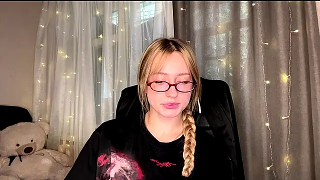 Jetta Corsacami online show from September 21, 2025, 11:15 am