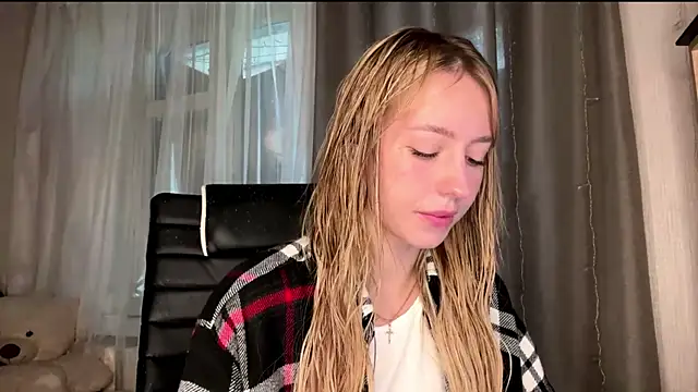 Jetta Corsacami online show from September 23, 2025, 7:26 am