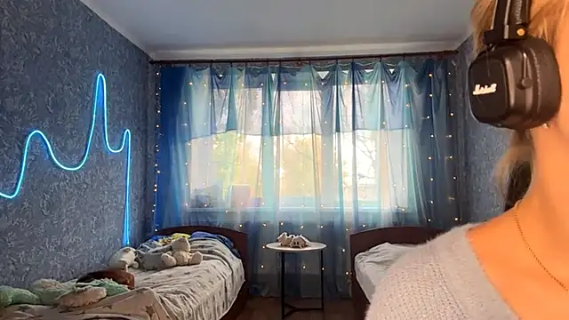 Jetta Corsacami online show from October 15, 2025, 8:33 am