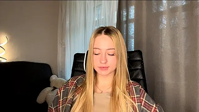 Jetta Corsacami online show from October 24, 2025, 6:45 am