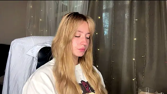 Jetta Corsacami online show from September 20, 2025, 7:35 am